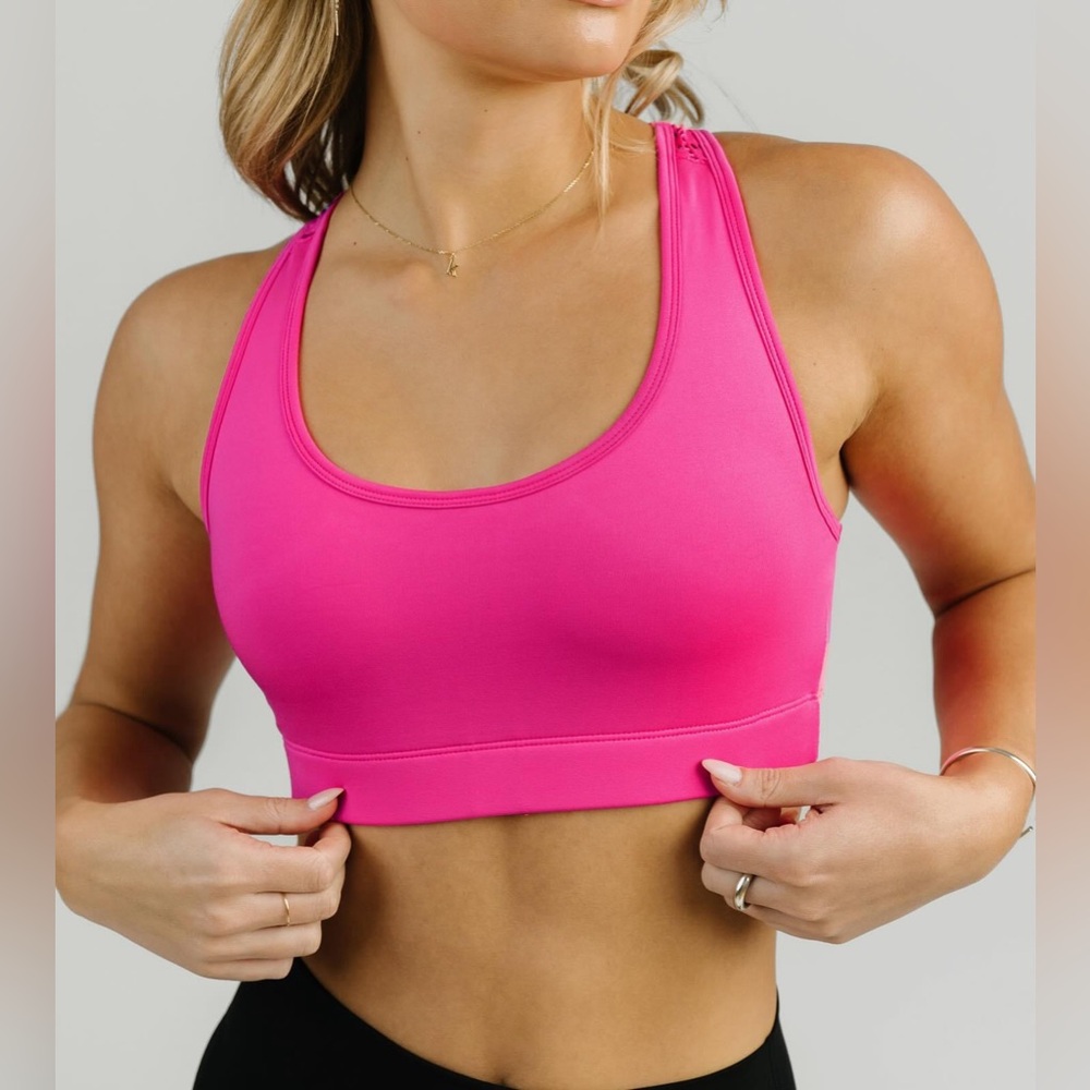 EUC Zyia hot pink bomber bra size M